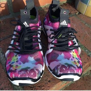 Adidas Size 6:5 running shoes